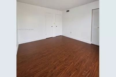 9357 Fontainebleau Blvd #D420, Miami, FL 33172 - Photo 9