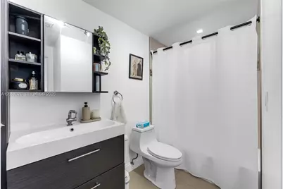 [Address not provided], Hialeah, FL 33015 - Photo 15