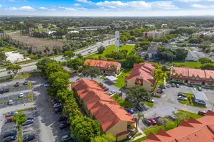 18336 NW 68th Ave, Hialeah, FL 33015 - Photo 29