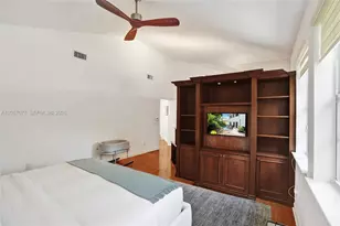 3690 NE 199th St, Aventura, FL 33180 - Photo 23
