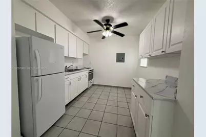 7550 NW 2nd Ter #7750, Miami, FL 33126 - Photo 5