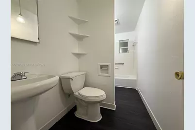 7550 NW 2nd Ter #7750, Miami, FL 33126 - Photo 11
