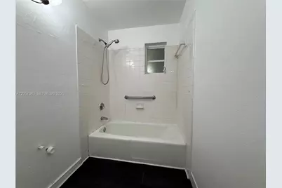 7550 NW 2nd Ter #7750, Miami, FL 33126 - Photo 13