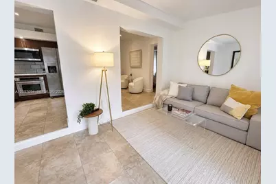 585 NE 121st St, North Miami, FL 33161 - Photo 15