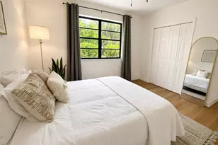 585 NE 121st St, North Miami, FL 33161 - Photo 23