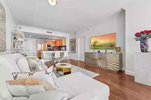 6799 Collins Ave, Miami Beach, FL 33141 - Photo 9