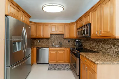 2631 Thomas St, Hollywood, FL 33020 - Photo 9