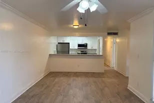 1071 Windward Dr, Pembroke Pines, FL 33026 - Photo 11