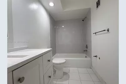 1071 Windward Dr #0, Pembroke Pines, FL 33026 - Photo 15