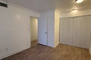 1071 Windward Dr, Pembroke Pines, FL 33026 - Photo 17
