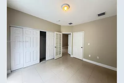 7663 N Southwood Cir, Davie, FL 33328 - Photo 3