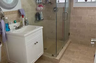 10571 SW 27th St, Miami, FL 33165 - Photo 21