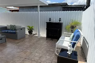 10571 SW 27th St, Miami, FL 33165 - Photo 25