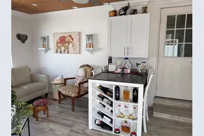 10571 SW 27th St, Miami, FL 33165 - Photo 19
