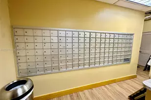 800 NE 195th St, Miami, FL 33179 - Photo 31