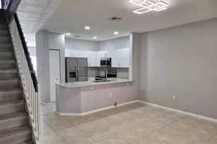 5761 NW 115th Ct, Doral, FL 33178 - Photo 7