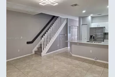 5761 NW 115th Ct #102, Doral, FL 33178 - Photo 9