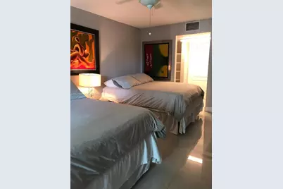 1200 Brickell Bay Dr #2418, Miami, FL 33131 - Photo 5