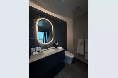 20 NE 11th St #3705, Miami, FL 33132 - Photo 5