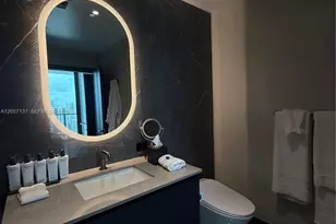 20 NE 11th St, Miami, FL 33132 - Photo 5