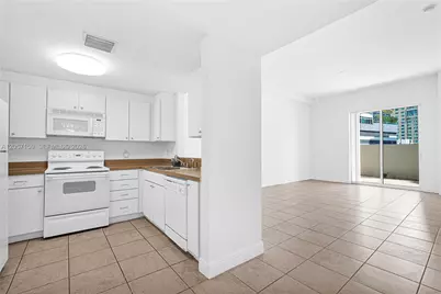 1250 S Miami Ave #812, Miami, FL 33130 - Photo 5