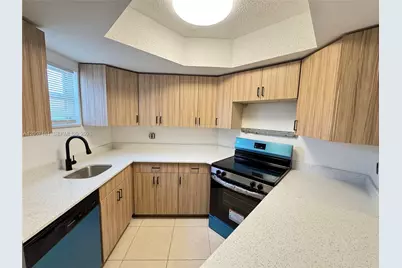 8205 Lake Dr #401, Doral, FL 33166 - Photo 7