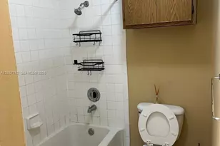 4047 NW 87th Ave, Sunrise, FL 33351 - Photo 17