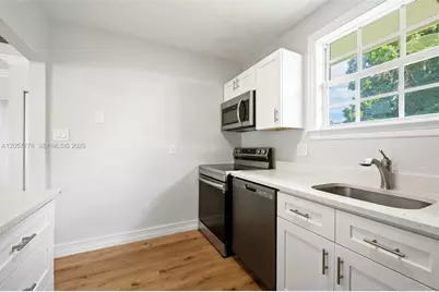 6894 3rd St, Jupiter, FL 33458 - Photo 15