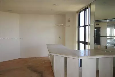1000 Quayside Ter #1807, Miami, FL 33138 - Photo 9
