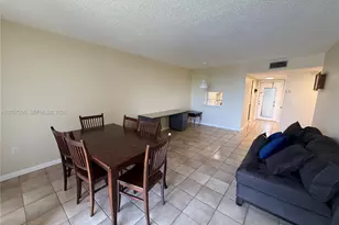 8305 Sunrise Lakes Blvd, Sunrise, FL 33322 - Photo 3