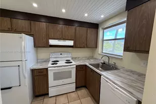 8305 Sunrise Lakes Blvd, Sunrise, FL 33322 - Photo 5
