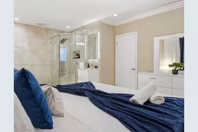 561 NE 172nd St, North Miami Beach, FL 33162 - Photo 27