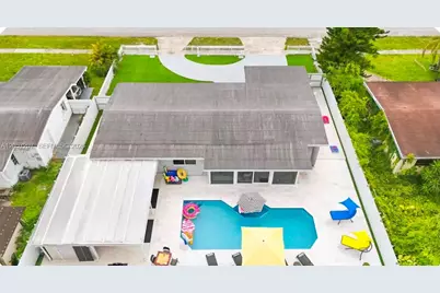 561 NE 172nd St, North Miami Beach, FL 33162 - Photo 5