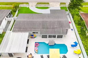 561 NE 172nd St, North Miami Beach, FL 33162 - Photo 5