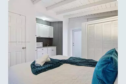 561 NE 172nd St, North Miami Beach, FL 33162 - Photo 33