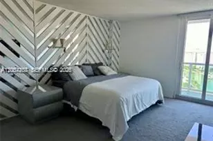 100 Bayview Dr, Sunny Isles Beach, FL 33160 - Photo 21