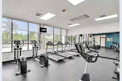 100 Bayview Dr #1503, Sunny Isles Beach, FL 33160 - Photo 11