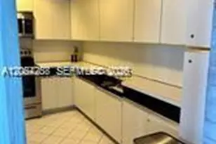 100 Bayview Dr, Sunny Isles Beach, FL 33160 - Photo 17