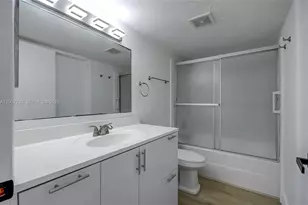 8000 SW 149th Ave, Miami, FL 33193 - Photo 17