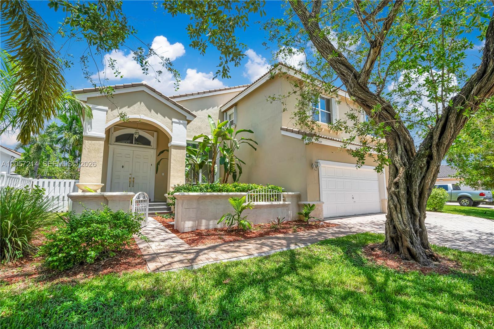 5340 SW 33rd Terrace - 5340 SW 33rd Terrace, Hollywood, FL 33312 Luxury Property | Jose Angel Pina