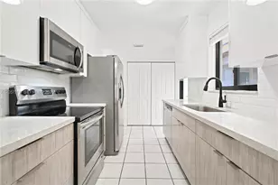 3463 SW 24th St, Miami, FL 33145 - Photo 15
