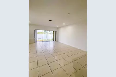 12162 SW 5th Ct, Pembroke Pines, FL 33025 - Photo 15