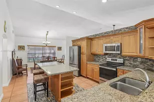13100 NW 11th Dr, Sunrise, FL 33323 - Photo 9
