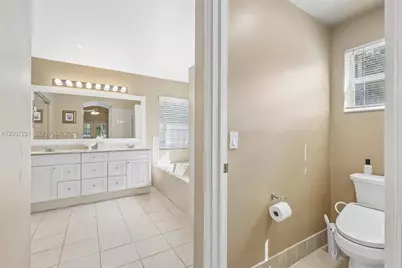 13100 NW 11th Dr, Sunrise, FL 33323 - Photo 25
