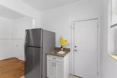 817 Lenox Ave #6, Miami Beach, FL 33139 - Photo 9