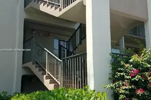 550 SW 137th Ave, Pembroke Pines, FL 33027 - Photo 3
