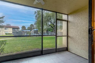 325 Lakeview Dr #102, Weston, FL 33326 - Photo 15