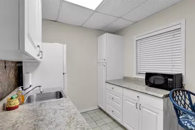 350 11th St, Key Colony, FL 33051 - Photo 37