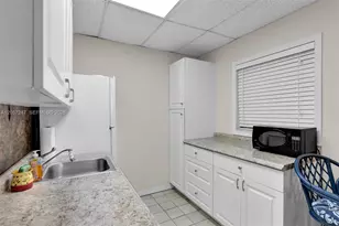 350 11th St, Key Colony, FL 33051 - Photo 37