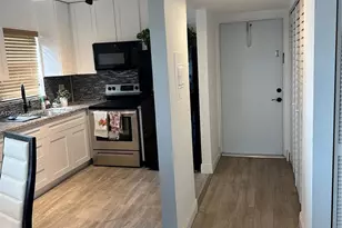 3048 E Sunrise Lakes Dr, Sunrise, FL 33322 - Photo 9